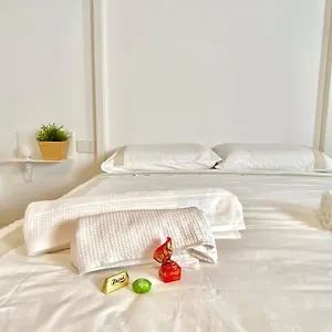 https://casa-elena-bb-como-lake.it-lombardy.com